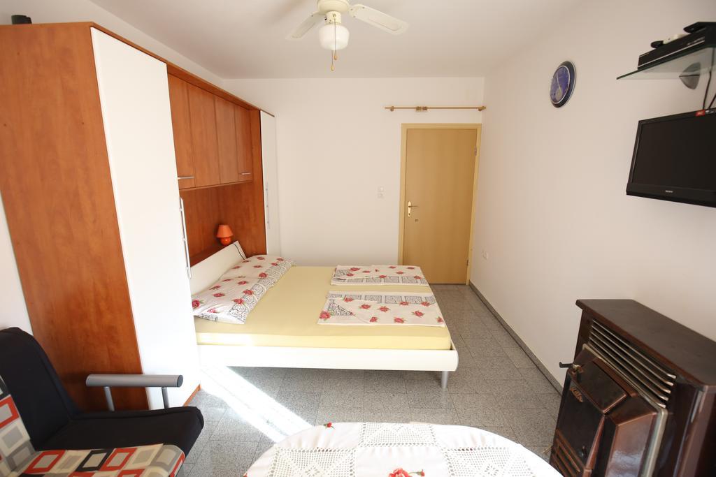 Apartments Tina P Vir Ngoại thất bức ảnh