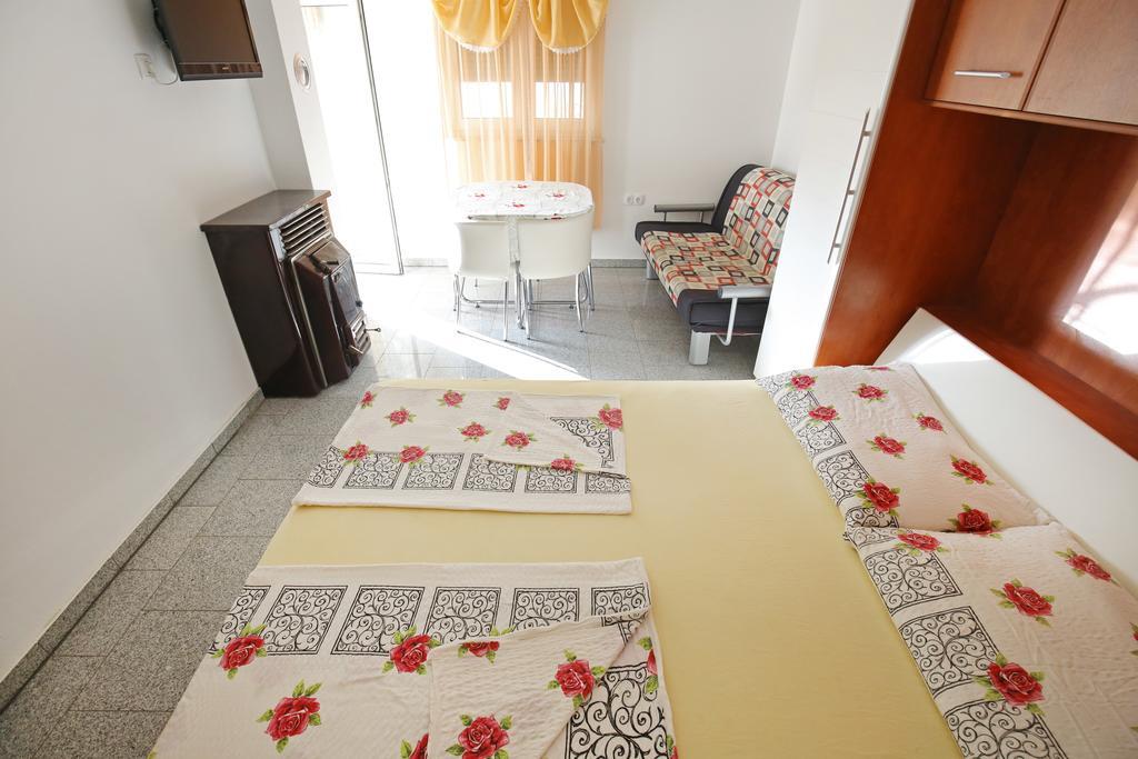 Apartments Tina P Vir Ngoại thất bức ảnh