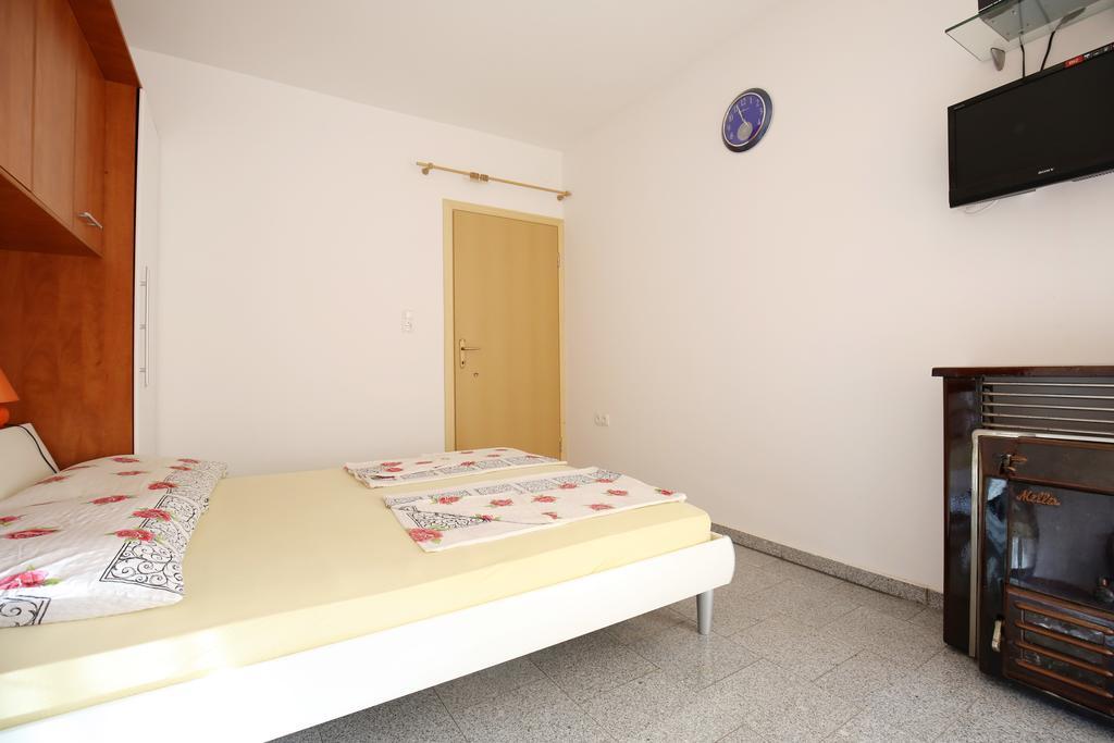 Apartments Tina P Vir Ngoại thất bức ảnh