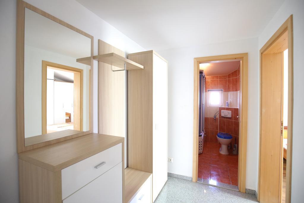 Apartments Tina P Vir Ngoại thất bức ảnh