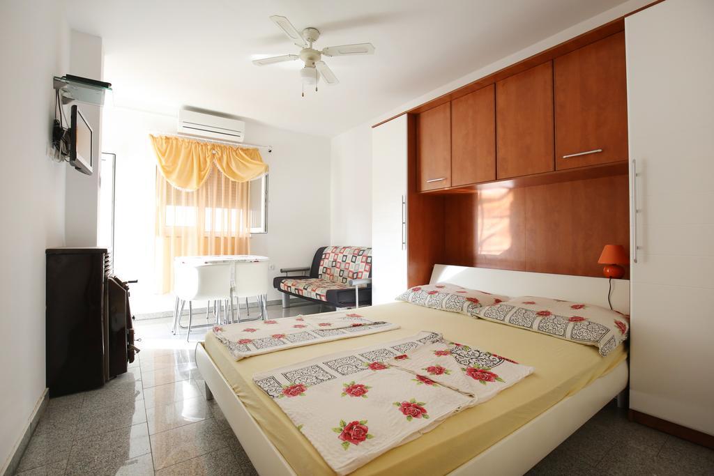 Apartments Tina P Vir Ngoại thất bức ảnh