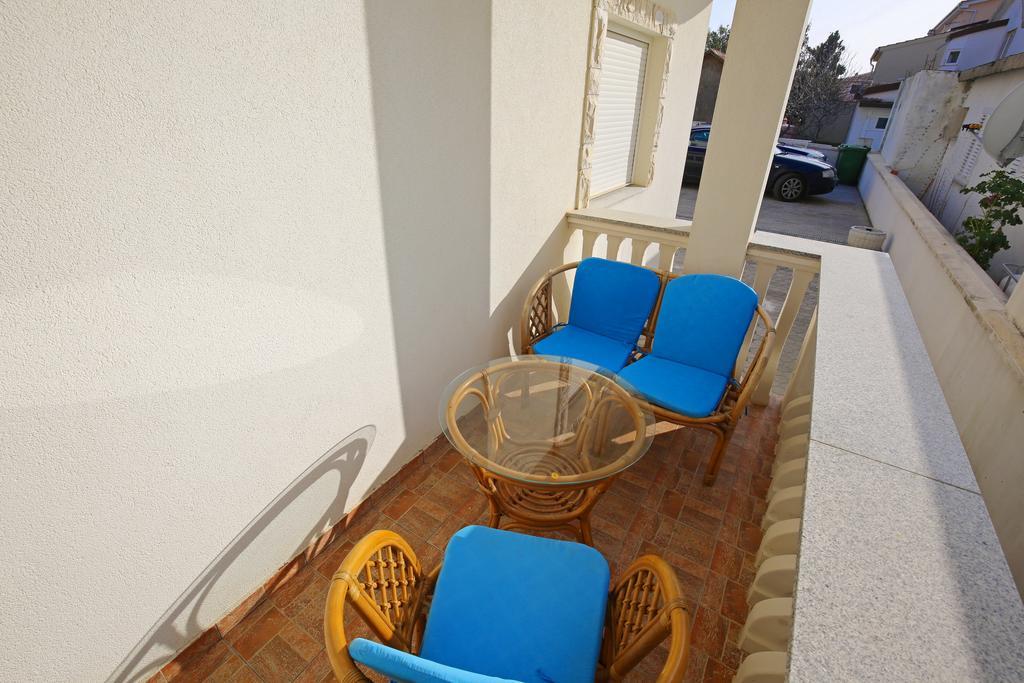 Apartments Tina P Vir Ngoại thất bức ảnh