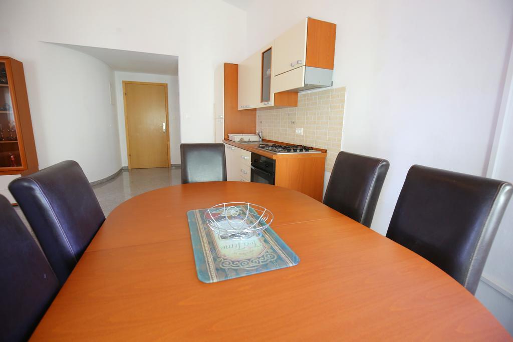 Apartments Tina P Vir Ngoại thất bức ảnh