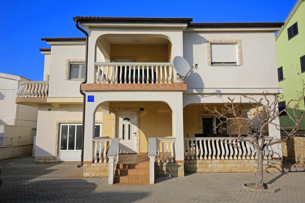 Apartments Tina P Vir Ngoại thất bức ảnh