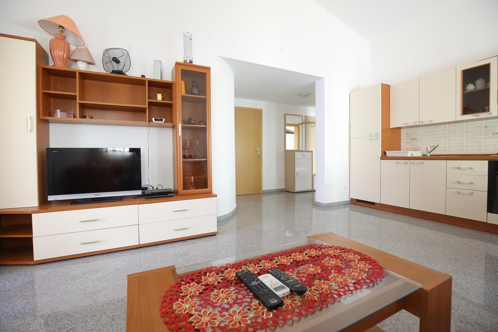 Apartments Tina P Vir Ngoại thất bức ảnh