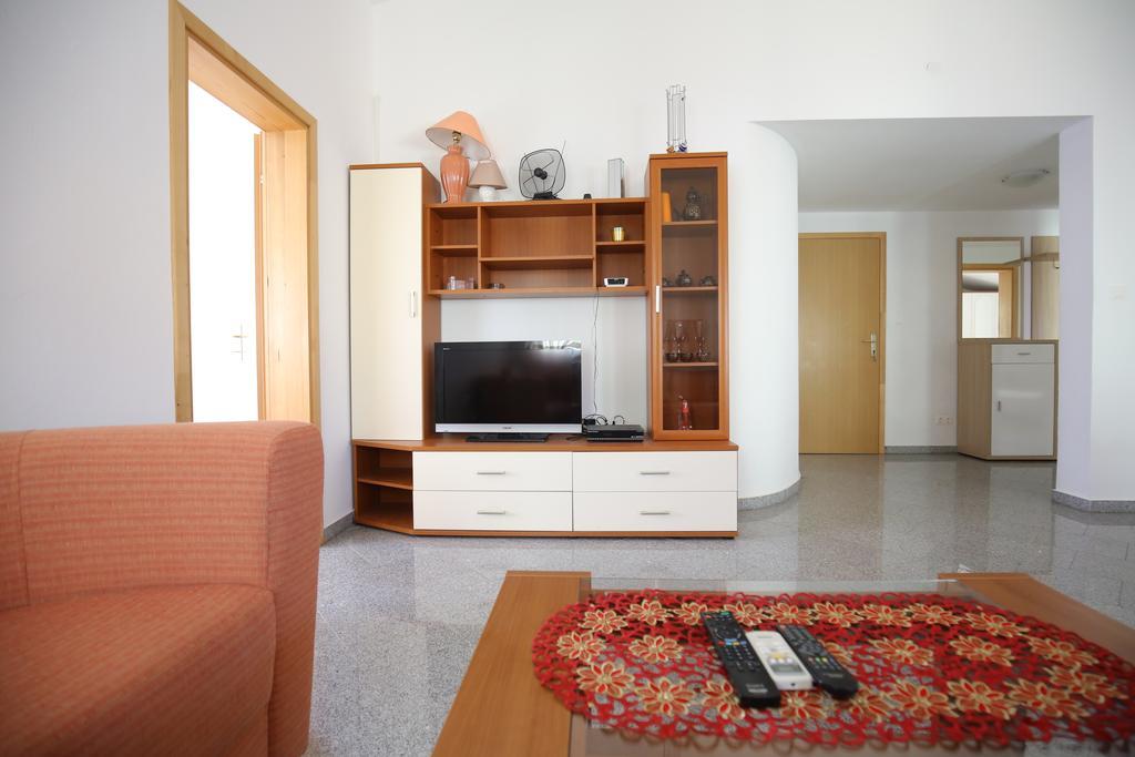 Apartments Tina P Vir Ngoại thất bức ảnh