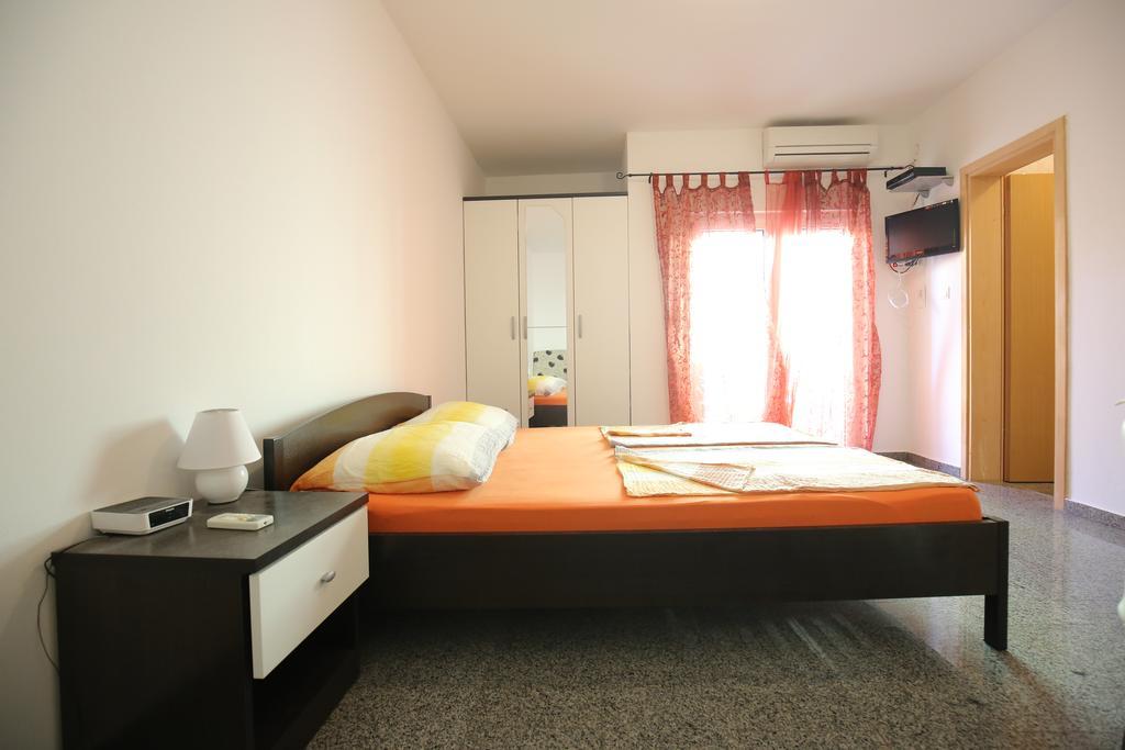 Apartments Tina P Vir Ngoại thất bức ảnh