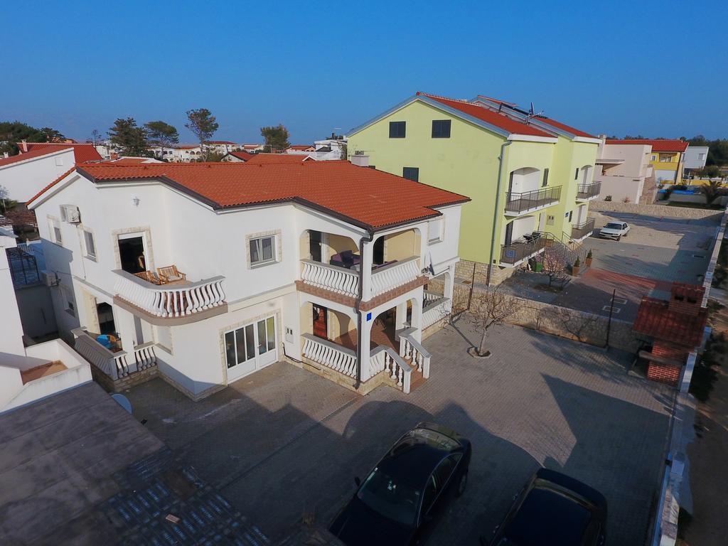 Apartments Tina P Vir Ngoại thất bức ảnh