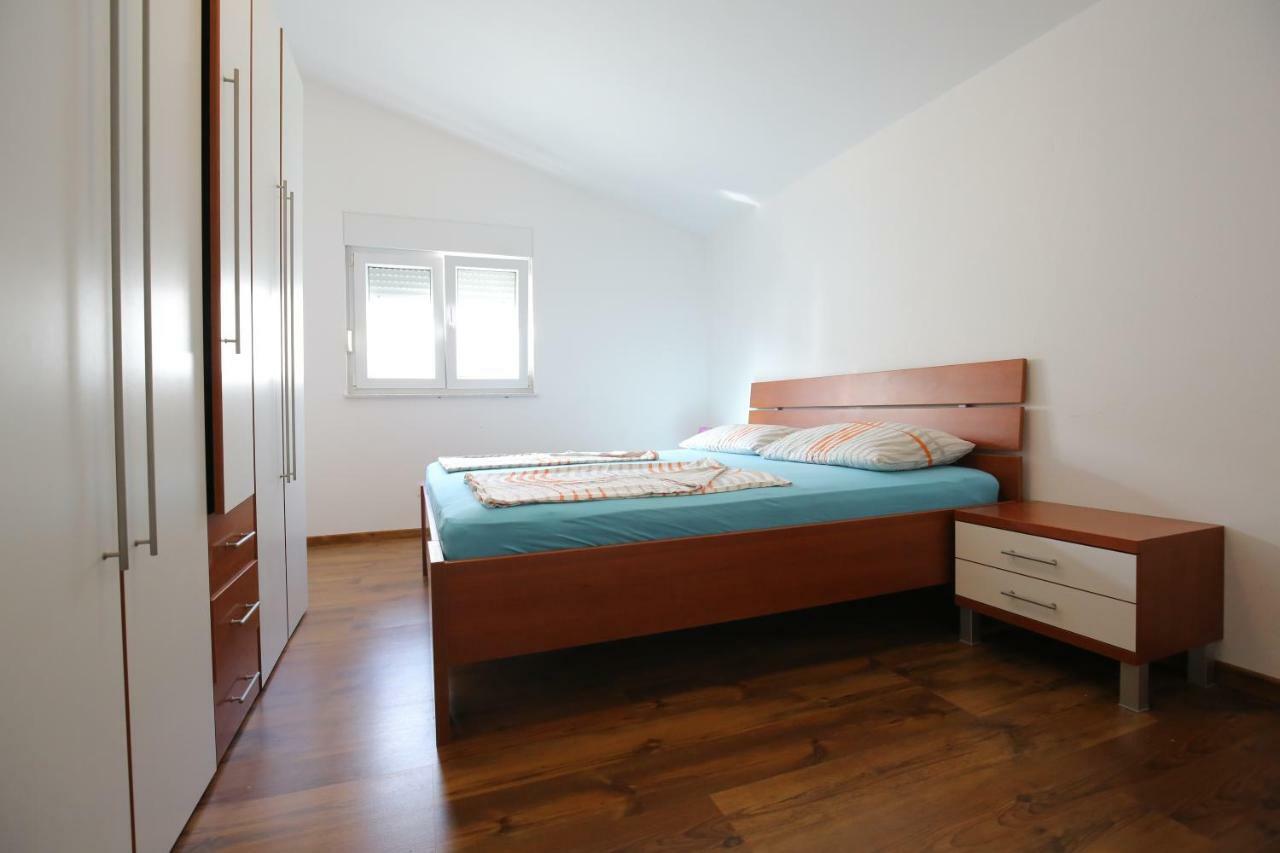 Apartments Tina P Vir Ngoại thất bức ảnh